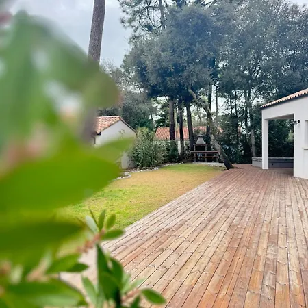 Villa La Pinede A 5 Minutes De La *