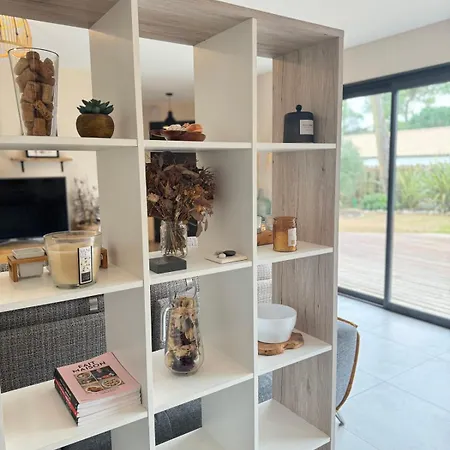 וילה Villa Pinede 800M From Beach Private Jacuzzi Pine Forest Sleeps 8 *