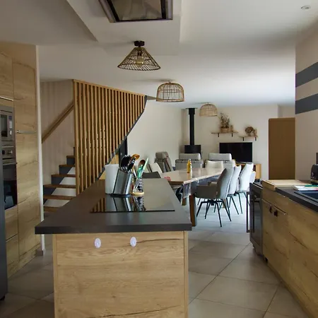 فيلة Pinede 800m From Private Jacuzzi Pine Forest Sleeps 8 *