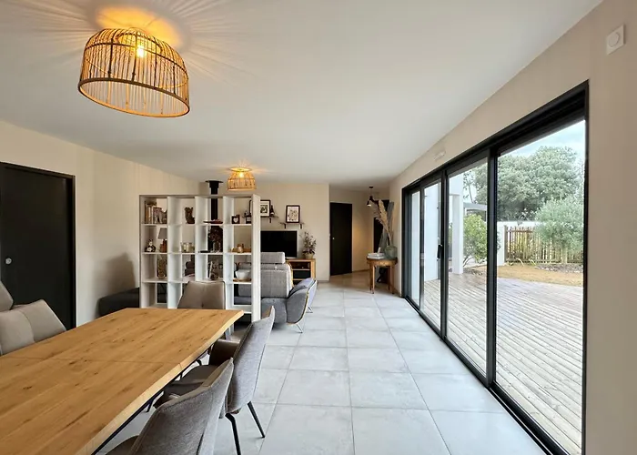 Villa Villa Pinede Private Spa Nature & Beach Sleeps 4 In Bretignolles *